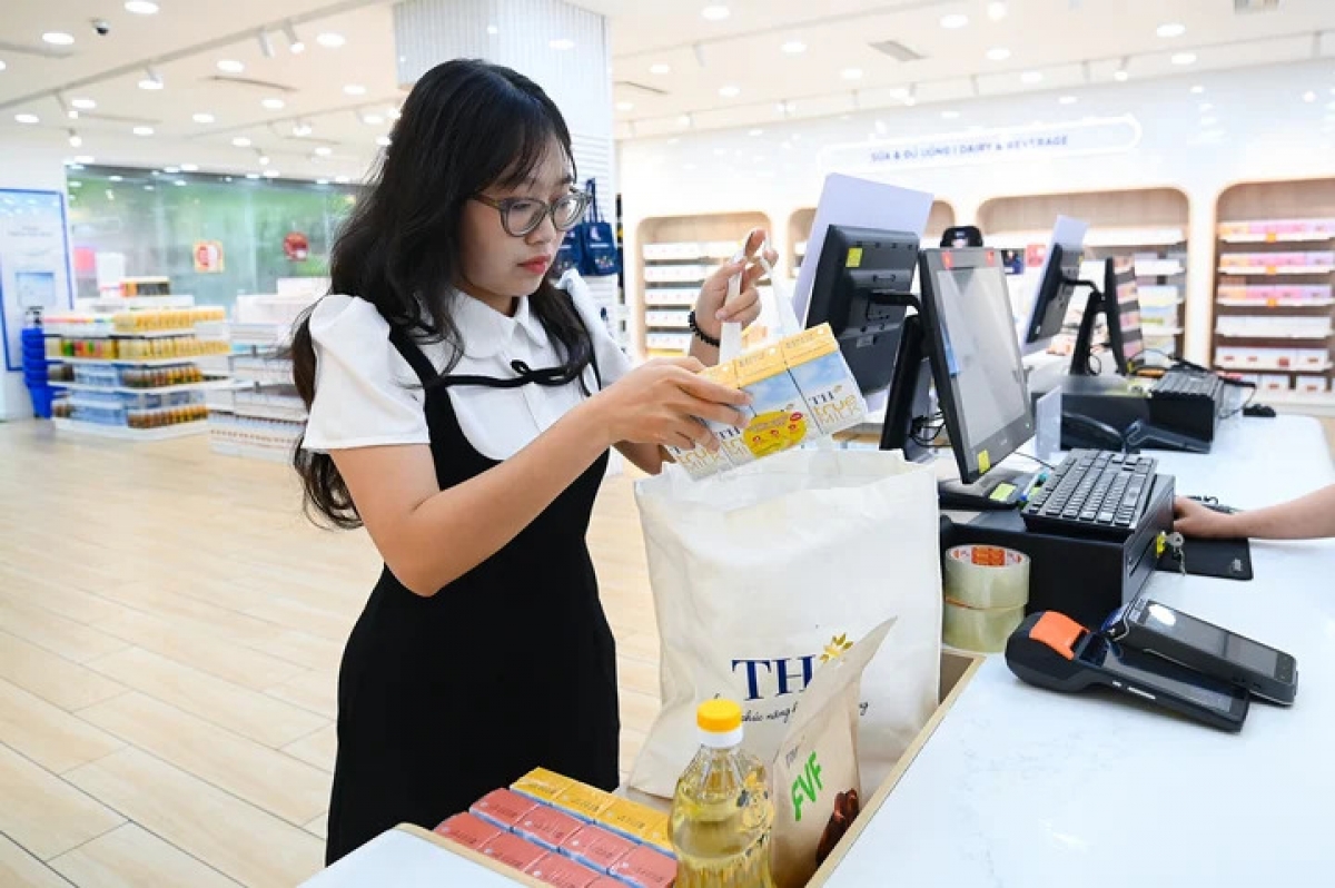 Túi vải canvas của TH true mart cũng là lựa chọn bền vững của nhiều khách hàng khi đi mua sắm.