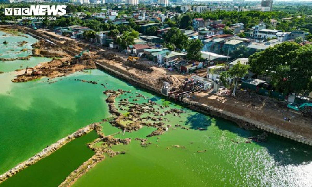 Dự án có diện tích khoảng 36ha, tổng mức đầu tư gần 800 tỷ đồng. Các hạng mục chính như đào hồ, thi công cừ bê tông dự ứng lực quanh hồ và hệ thống cống kết nối với hạ tầng thoát nước khu vực đều đã hoàn thành. Mặt hồ cũng đã được bơm nước, sẵn sàng đưa vào vận hành.