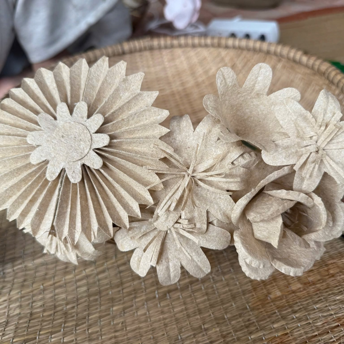 Flowers made from water hyacinth paper by A.N. Paper (Photo: A.N Paper facebook)