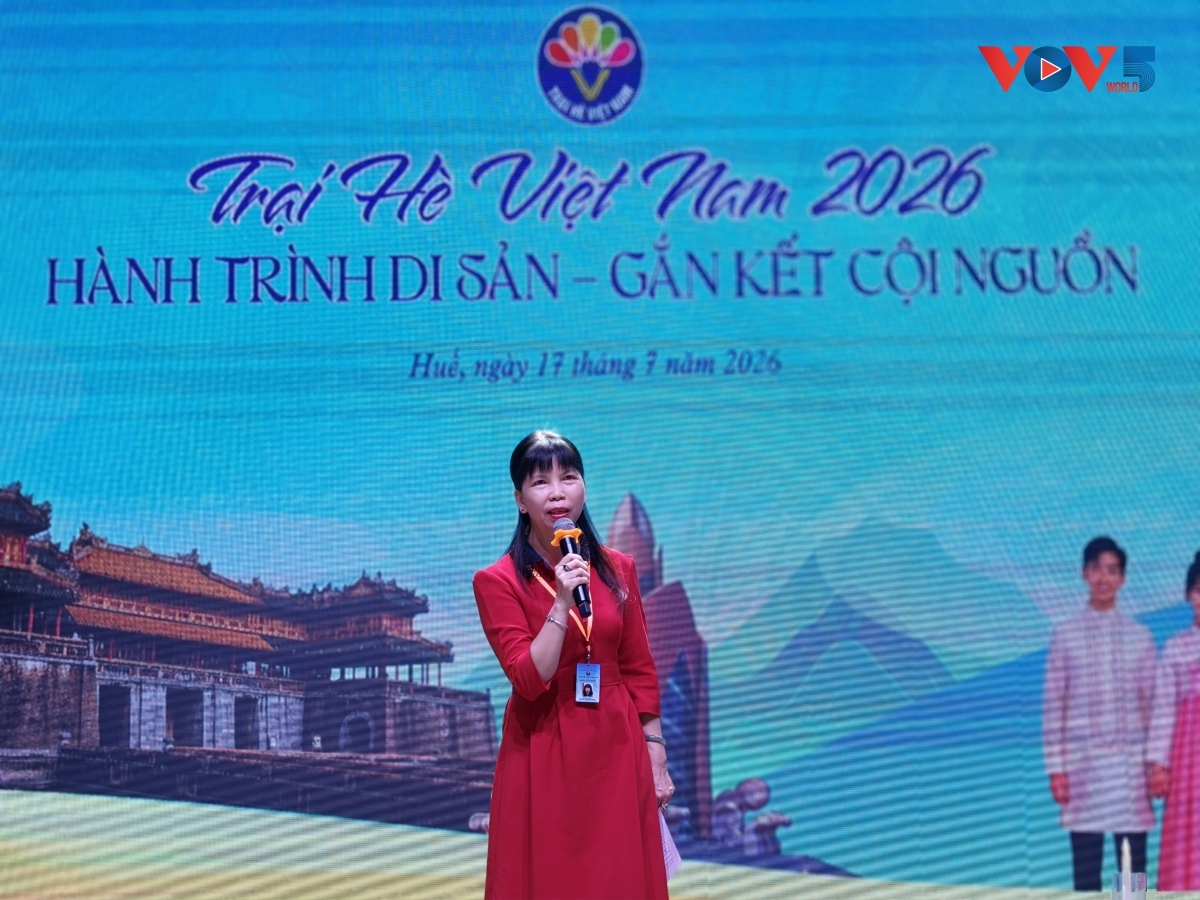 Bà Phạm Thị Kim Hoa, Phó Chủ nhiệm Ủy ban Nhà nước về người Việt Nam ở nước ngoài nhấn mạnh, tiếng Việt là hồn cốt của dân tộc, sợi dây thiêng liêng kết nối mỗi người con đất Việt với cội nguồn. Ảnh: Đức Anh/VOV5