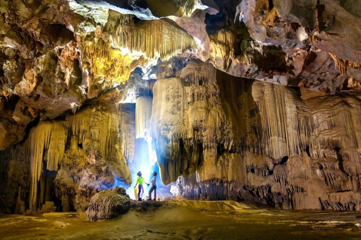 ຖ້ຳ ຖັງ ຫຼື ເອີ້ນ​ວ່າ Victory Cave ນອນ​ໃນ​ຂອບ​ເຂດ​ສວນ​ອຸ​ທິ​ຍານ​ແຫ່ງ​ຊາດ ຟອງ​ຍາ - ແກ໋​ບາງ (ພາບ: vov.vn)