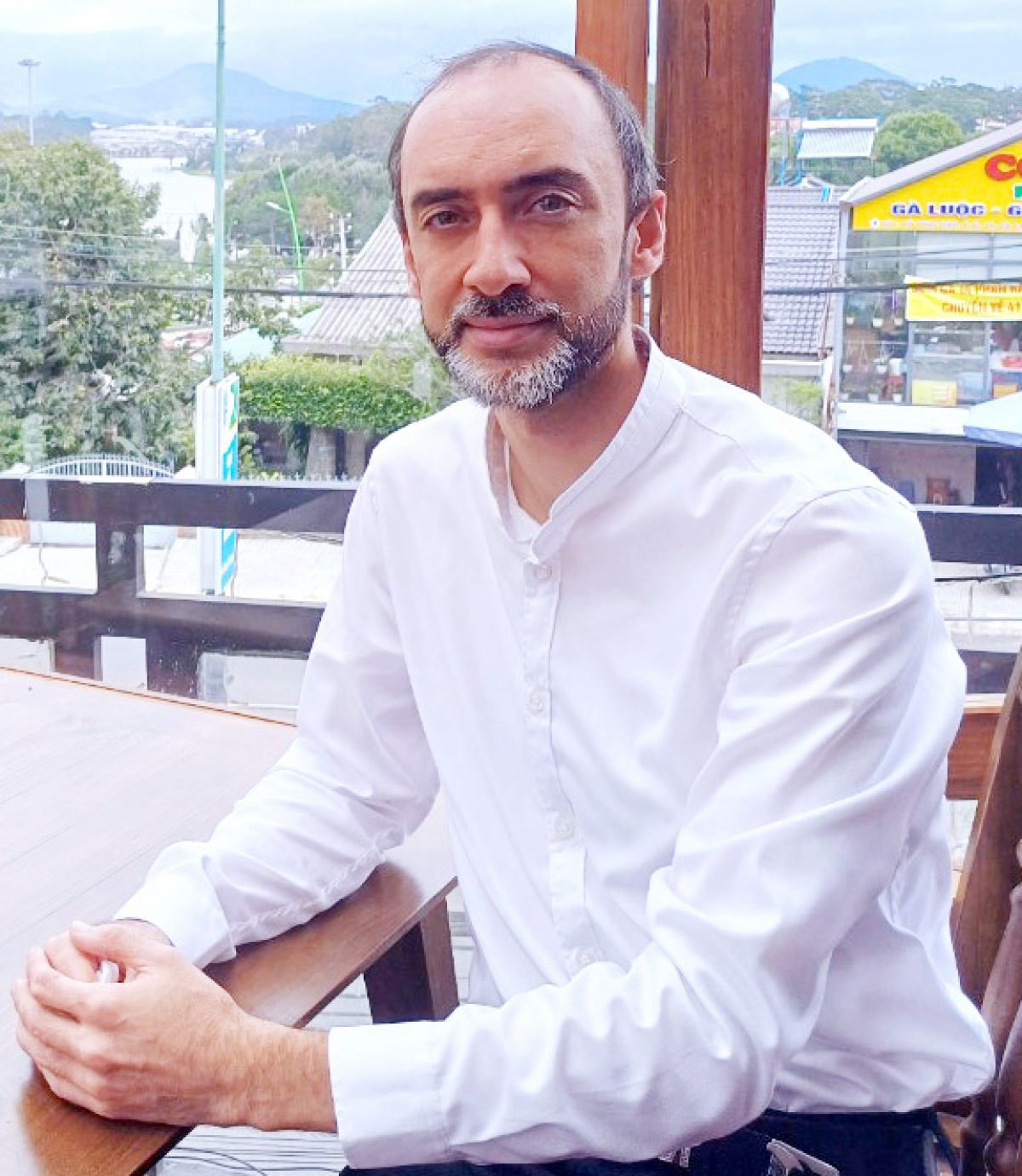 Thầy Nicolas Leymonerie - Ảnh: vivreauvietnam2026.com
