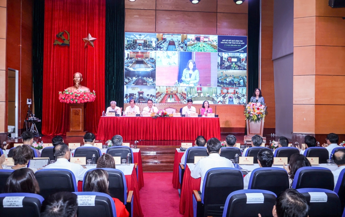 Chiều 9/7, Bộ Văn hoá, Thể thao và Du lịch tổ chức Hội nghị sơ kết công tác văn hóa, thể thao và du lịch 6 tháng đầu năm, phương hướng, nhiệm vụ trọng tâm các tháng cuối năm 2026. Ảnh: Bộ VHTTDL