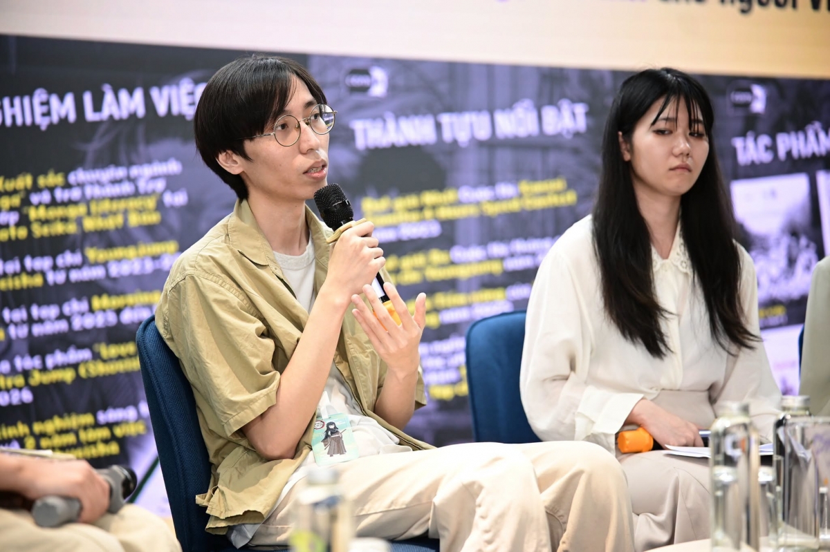 Họa sĩ Trần Minh Đức trong buổi chia sẻ tại NXB Kim Đồng - Ảnh: NXB Kim Đồng