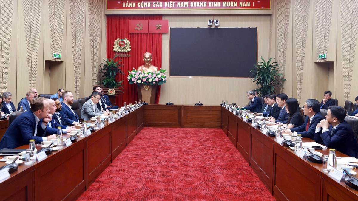 At the meeting (Photo: Ministry of Public Security)