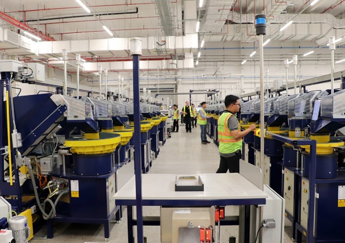 Workers operate a production line at the Lego Group's factory in Ho Chi Minh City. (Photo: Vietnam Investment Review)