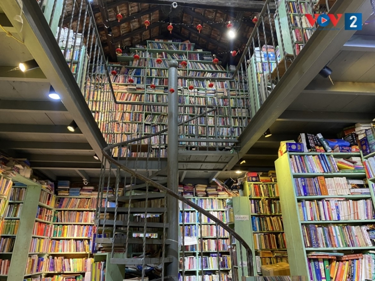 Le design créatif et impressionnant de la librairie Mao, située dans la rue Dinh Lê. Photo: Y Diu/VOV2
