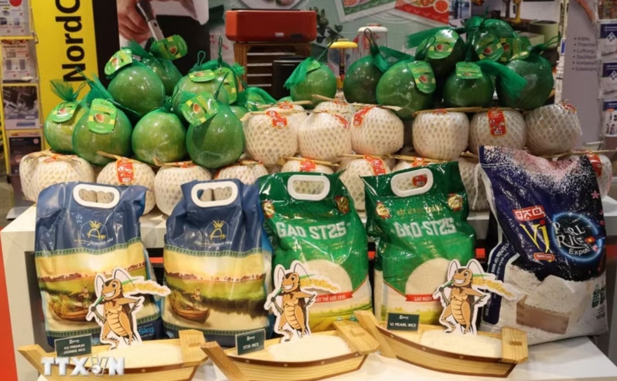 Gạo ST25 là mặt hàng trung tâm tại Tuần hàng Việt Nam tại Selgros. Ảnh: Thu Hằng/TTXVN
