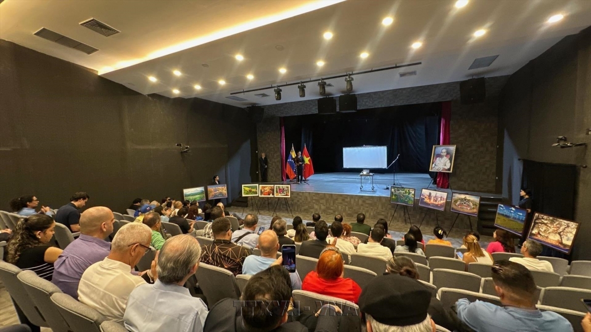 El acto de conmemoración es coorganizado por la Embajada de Vietnam en Caracas, la Casa de Amistad Venezuela - Vietnam (CAVV) y la Universidad Internacional de las Comunicaciones (UICOM). Foto: VNA