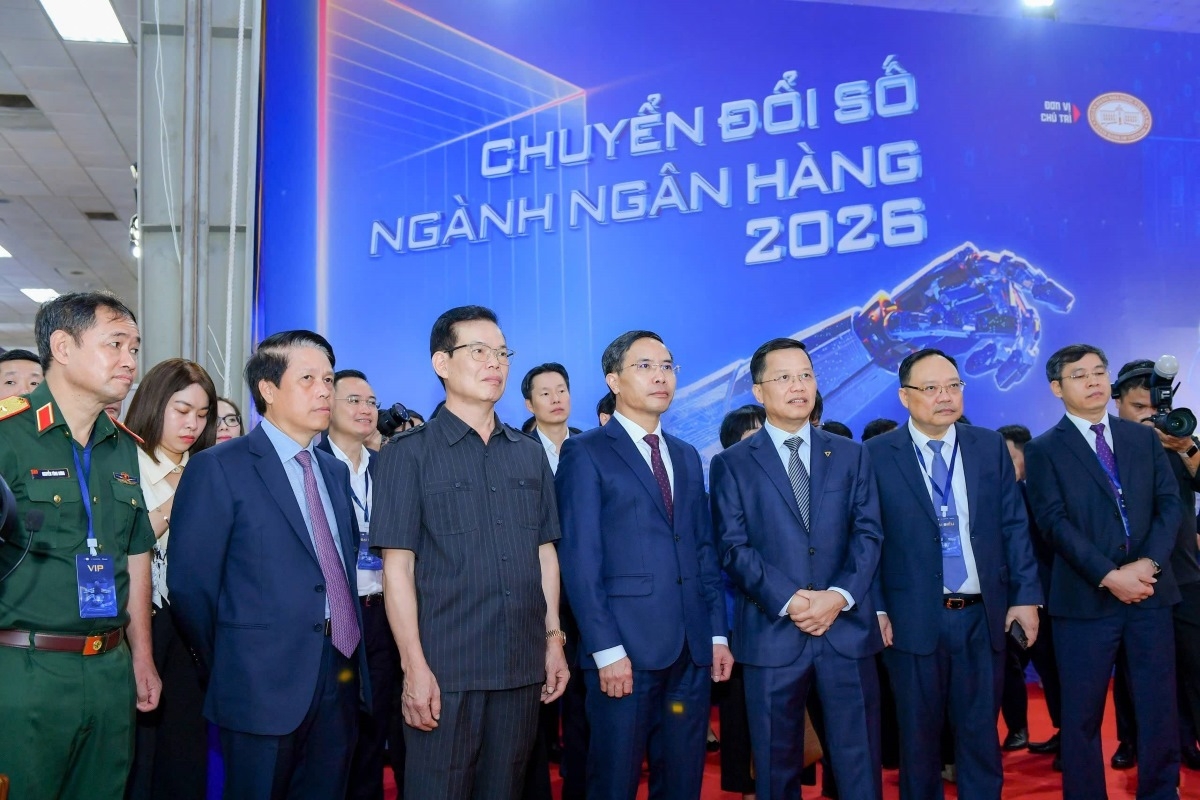 Leaders of ministries and sectors attend the Digital Transformation in the Banking Industry event. (Photo: doanhnghiephoinhap.vn)