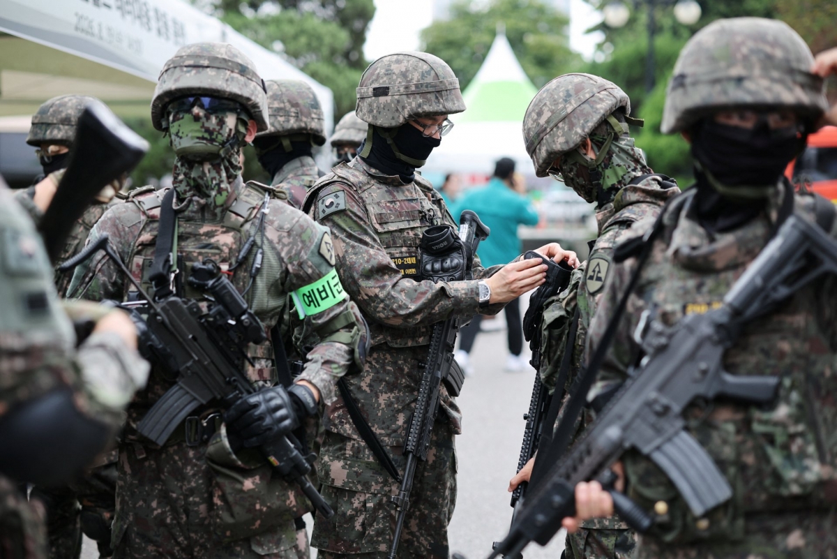 South Korean troops prepare for the Ulchi Freedom Shield (UFS) in Seoul on August 19, 2026. (Photo: REUTERS/Kim Hong-Ji)