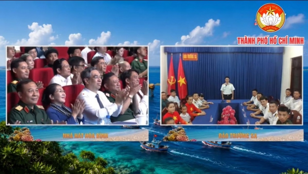 For the first time, the program connects live with the Truong Sa archipelago. (Photo: VOV)