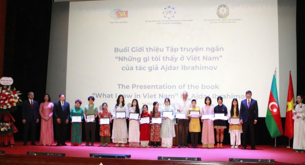 At the presentation of the book “What I saw in Vietnam” by late Azerbaijani filmmaker, actor, and writer Ajdar Ibrahimov (Photo: Azerbaijani Embassy)