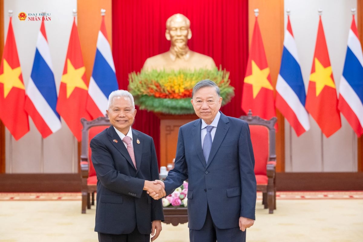 Party General Secretary and State President To Lam (R) receives Sophon Zaram, President of the National Assembly and Speaker of the House of Representatives of Thailand, Hanoi, August 7, 2026. (Photo: Pham Thang/daibieunhandan.vn)