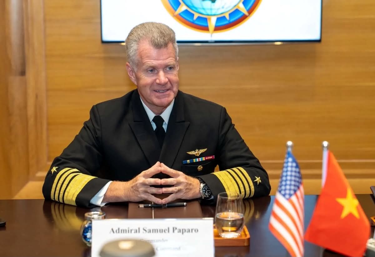 Admiral Samuel Paparo, Commander of the US Pacific Command, speaks at a press conference in Hanoi, August 6, 2026. (Photo: US Embassy)