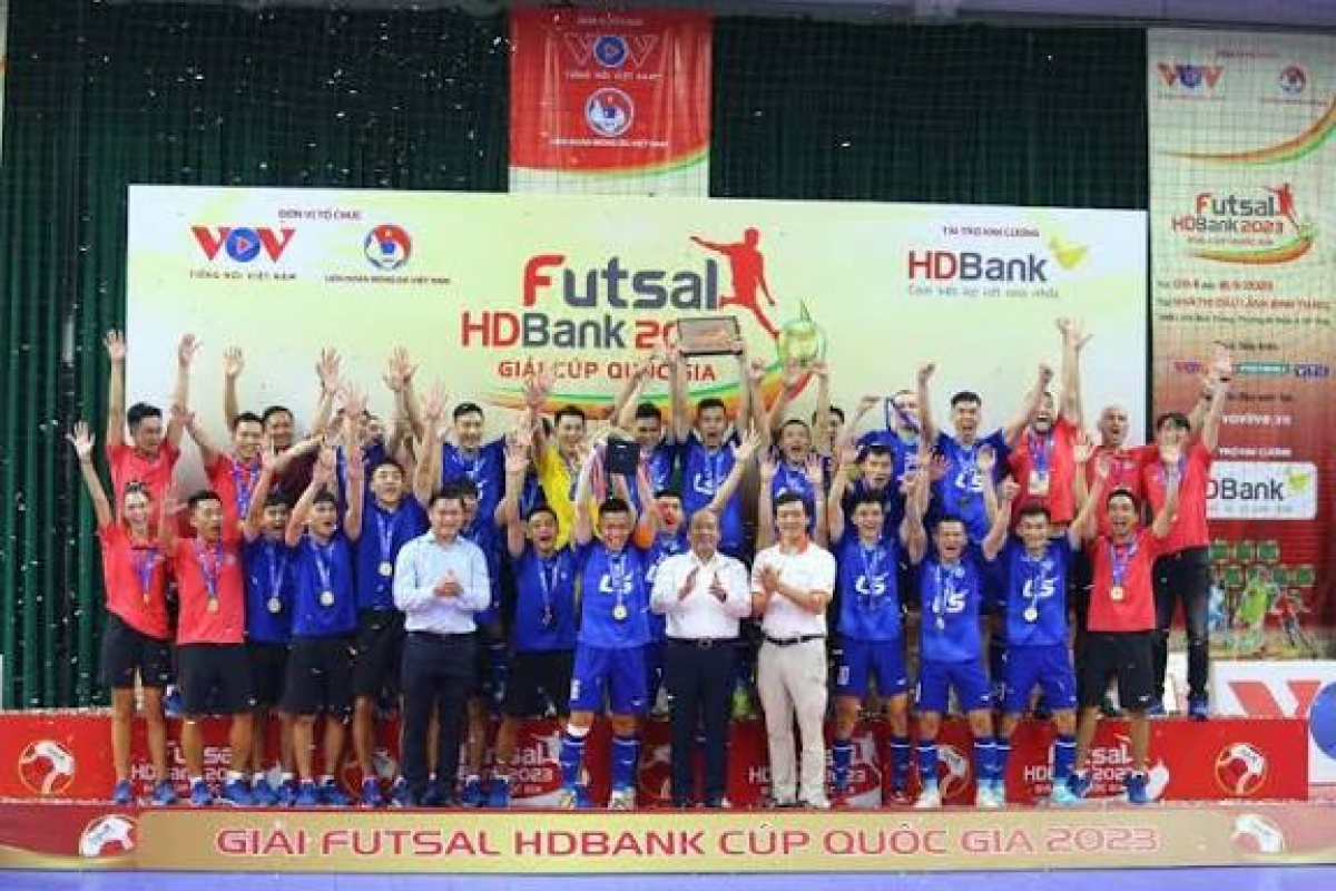 Die Mannschaft Thai Son Bac ist der Titelverteidiger der HDBank Futsal-Nationalmeisterschaft. (Foto: tuoitre.vn)