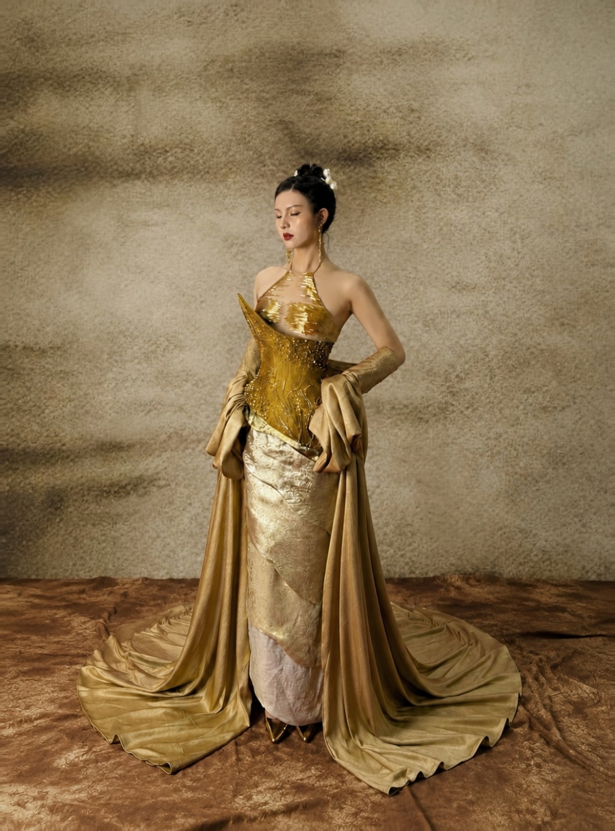 "Ngọc Nữ Trời Nam" lấy cảm hứng từ hạt lúa, cánh đồng quê và hình ảnh người phụ nữ Việt Nam
