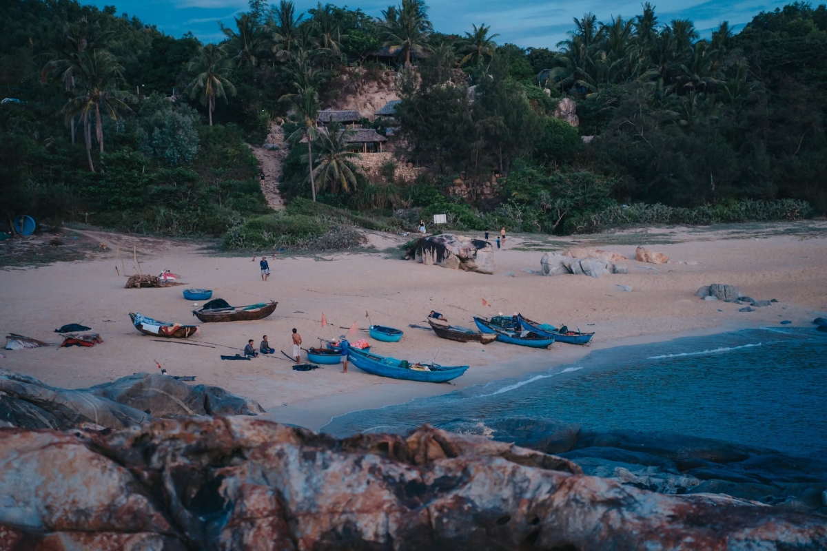 La plage de Go Co au crépuscule. Photo: Facebook du village