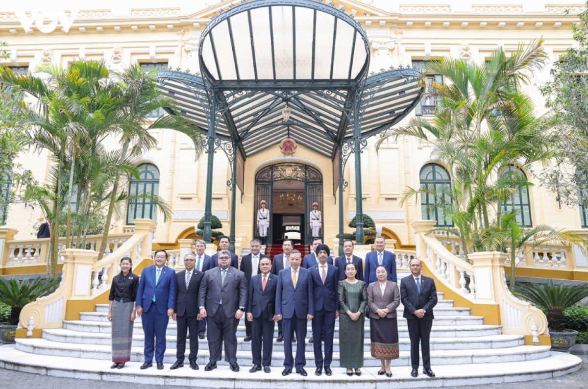 Tổng Bí thư, Chủ tịch nước Tô Lâm chụp ảnh cùng các Đại sứ ASEAN