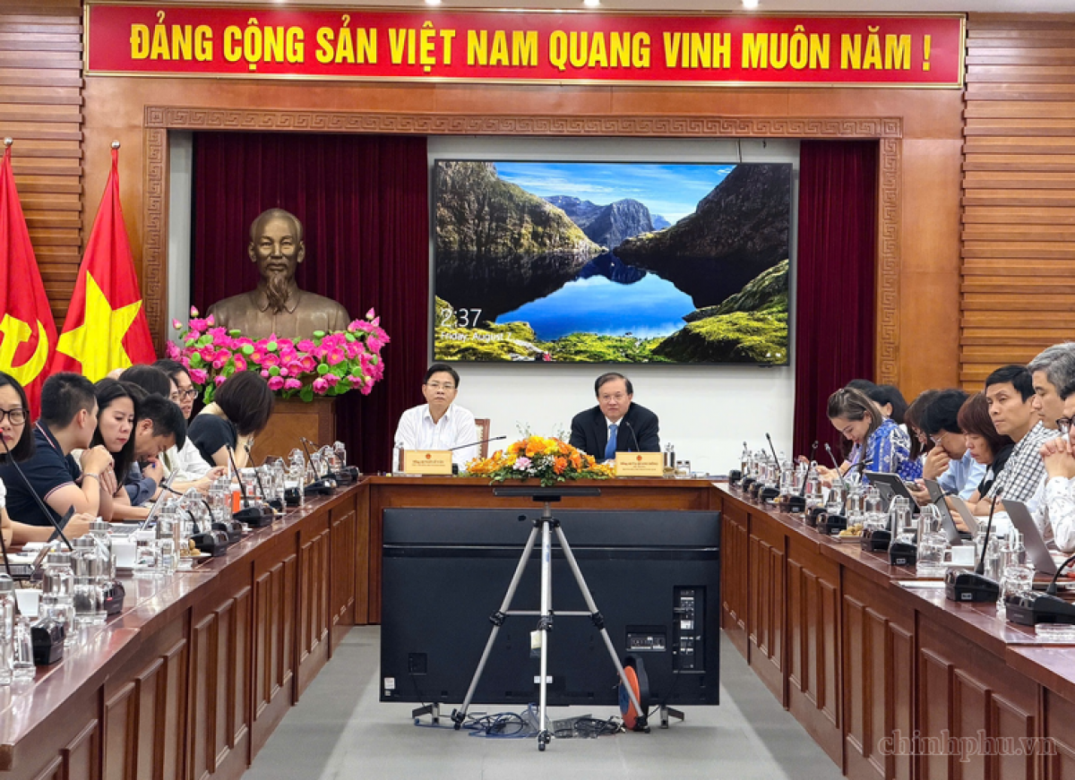 제2회 하노이 세계문화축제에 관한 기자회견 모습 (사진: https://baochinhphu.vn/)