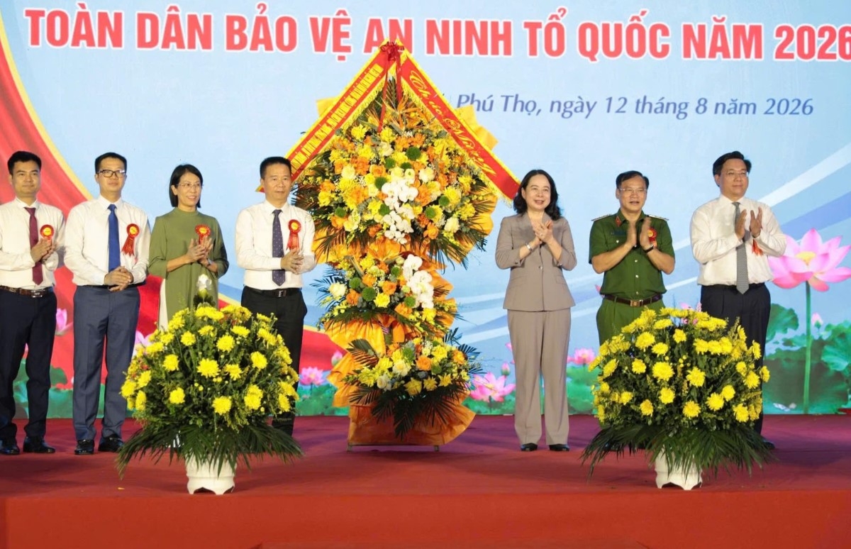Vice President Vo Thi Anh Xuan attends the All-People Protecting National Security Festival in Phu Tho province. (Photo: Dinh Tuan/VOV-Northeast Region) 