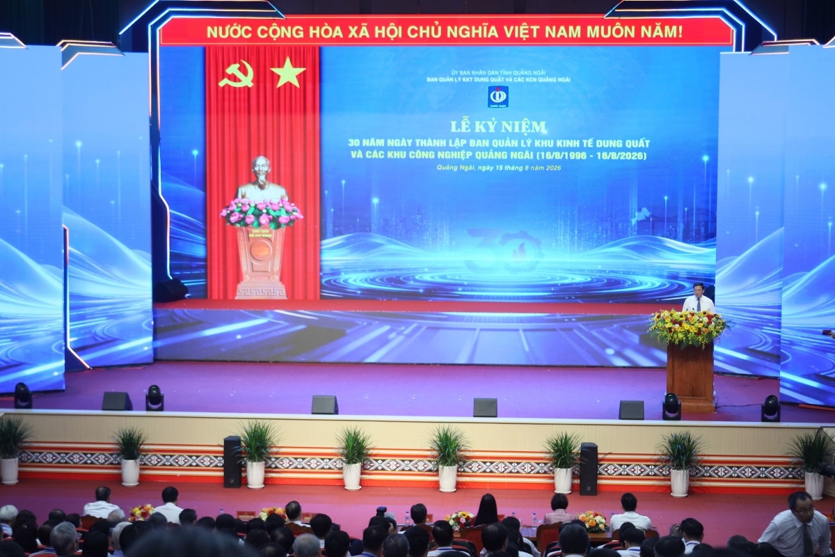 Scene from the 30th anniversary of the establishment of the Management Board of Dung Quat Economic Zone and Quang Ngai Industrial Parks. (Photo: Thanh Thang/VOV-Central Region)
