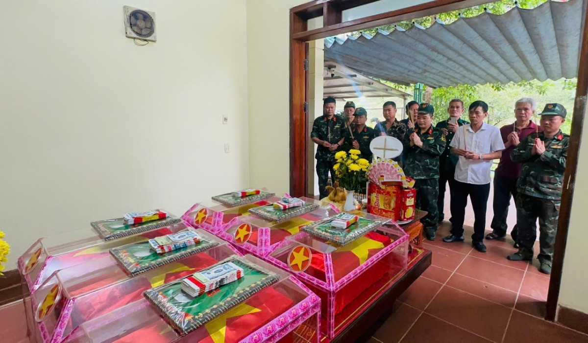 (ການເຂົ້າຮ່ວມບັ້ນເຄື່ອນໄຫວ 500 ວັນ ແລະ ຄືນແມ່ນວິທີສະແດງນ້ຳໃຈຕອບບຸນແທນຄຸນທີ່ມີຕໍ່ບັນດານັກຮົບວິລະຊົນທີ່ໄດ້ເສຍສະຫຼະຊີວິດເພື່ອຊາດ)