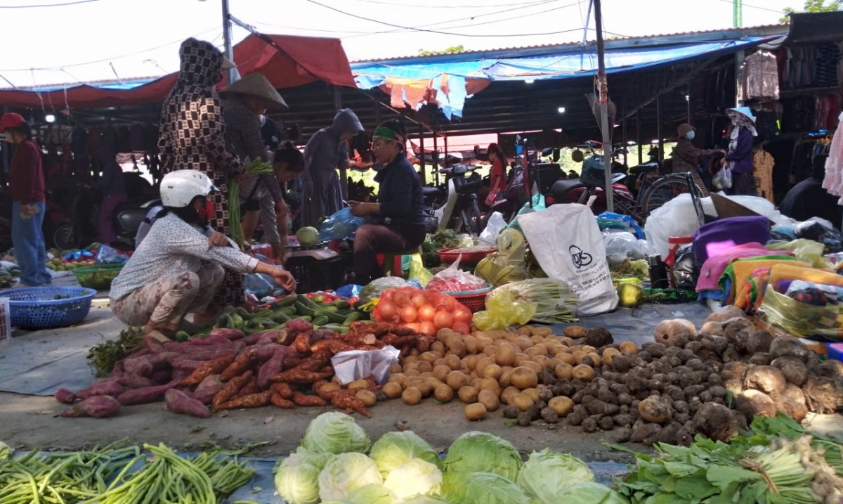 ປ​ຊ​ຊ ຕາ​ແສງ ທື​ເລິມ ໃນ​ຊີ​ວິດ​ດະ​ຈຳ​ວັນ (​ພາບ: ກີມ​ມ້ຽວ)