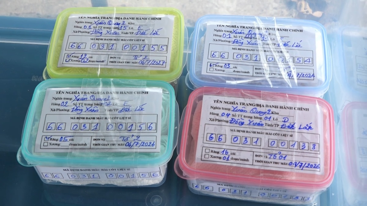 ตัวอย่าง DNA ต่างๆ (ภาพจาก Lê Biết)