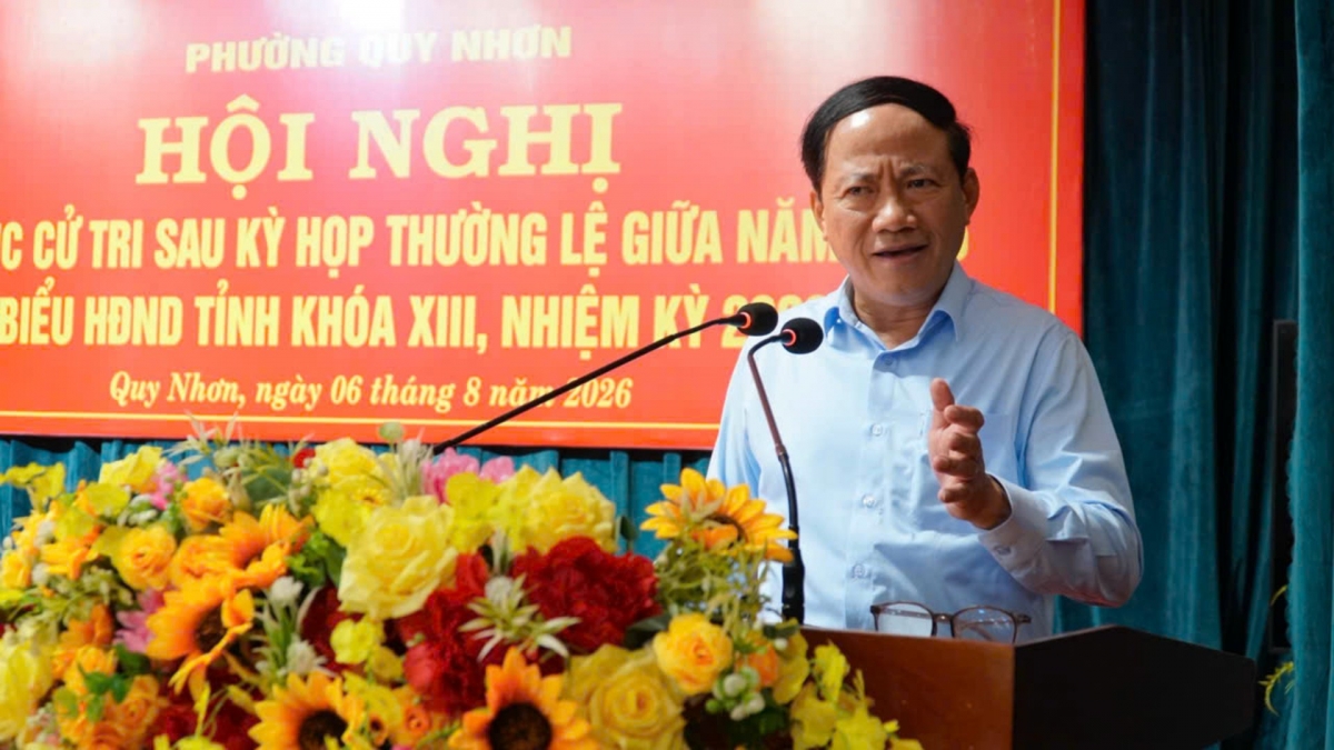 Chairman of the Gia Lai Provincial People's Committee Pham Anh Tuan responses to voters (Photo: Nguyen Thao/ VOV correspondent in the Central Highlands)
