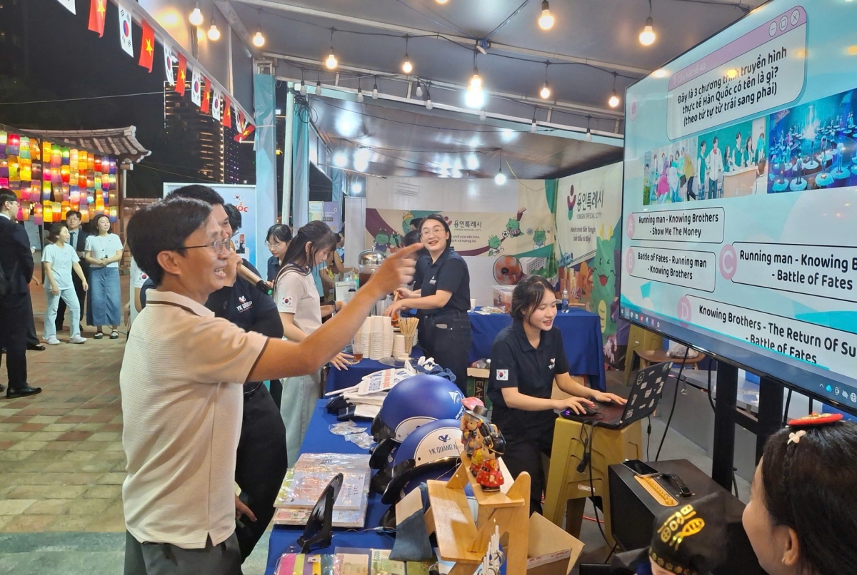 Korean games showcased at the festival. (Photo: Dinh Thieu/VOV Central Region)