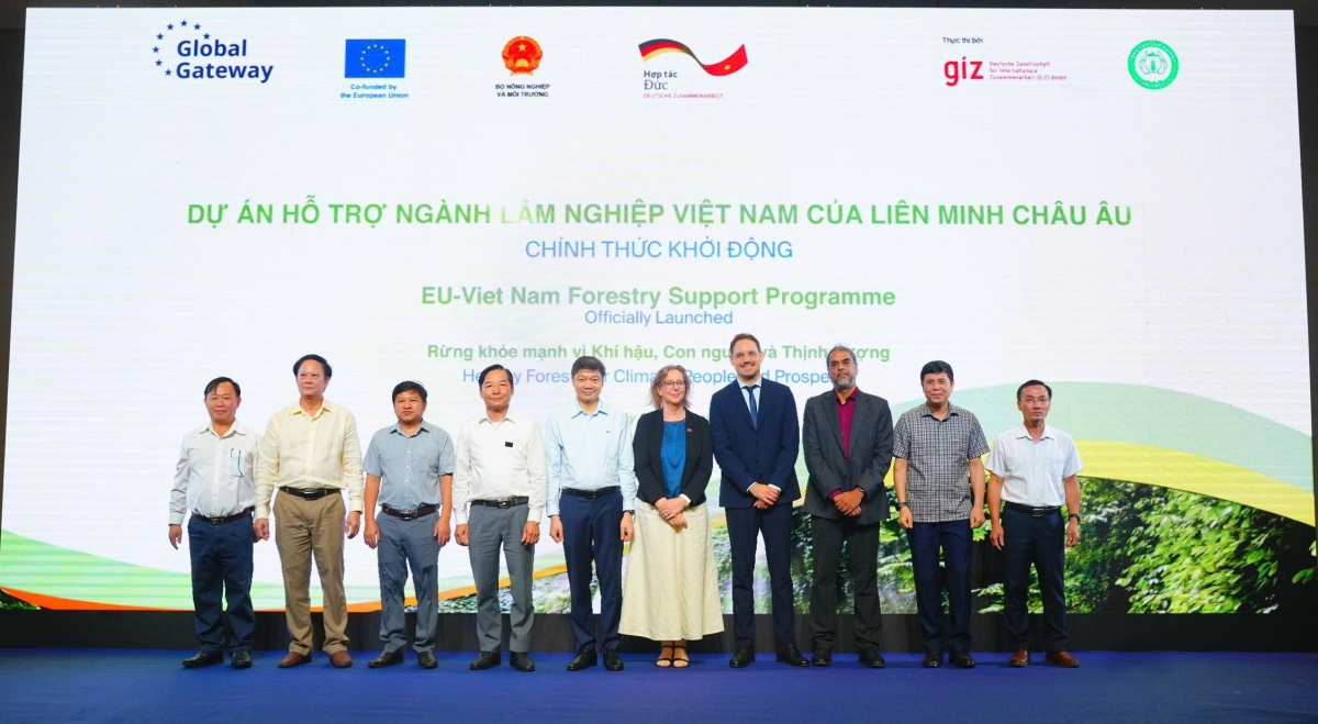 Vertreter der Seiten bei der Startzeremonie des Projektes. (Foto: Die deutsche Botschaft in Hanoi)