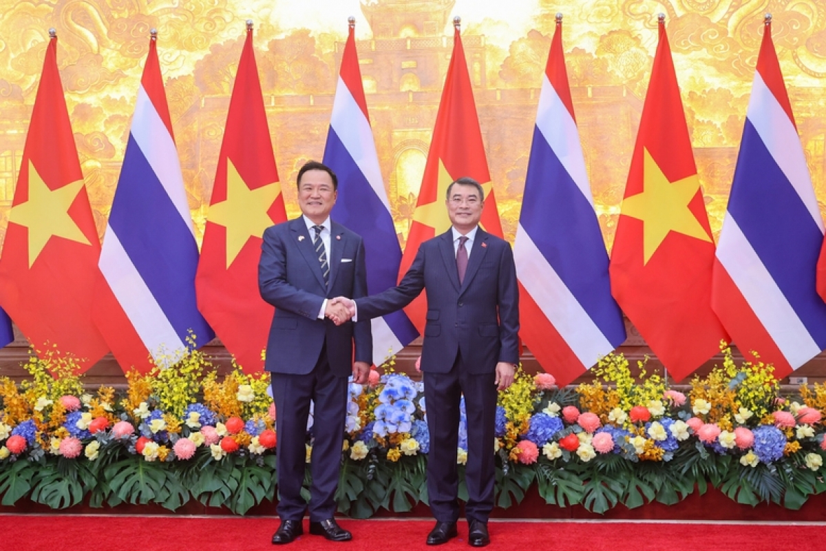 นายกรัฐมนตรี เลมิงห์ฮึง และนาย อนุทิน ชาญวีรกูล นายกรัฐมนตรีไทย (VGP)