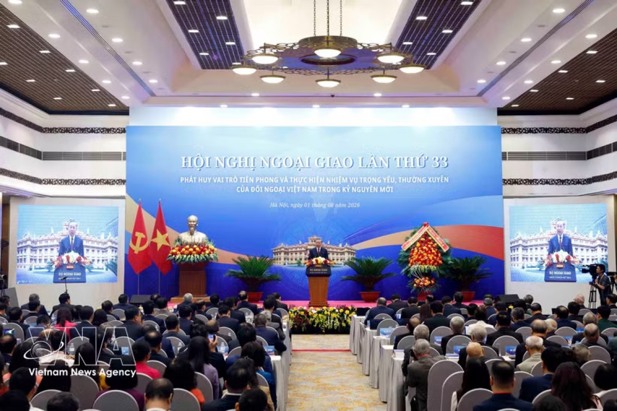 Party General Secretary and State President To Lam speaks at the opening session of the 33rd Diplomatic Conference in Hanoi on August 1. (Photo: VNA)