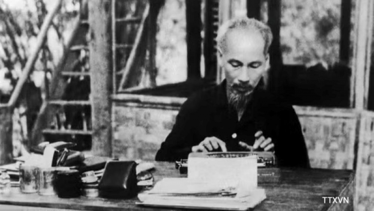 
President Ho Chi Minh works in Viet Bac during the resistance war against French colonial rule. (Photo: VNA)

