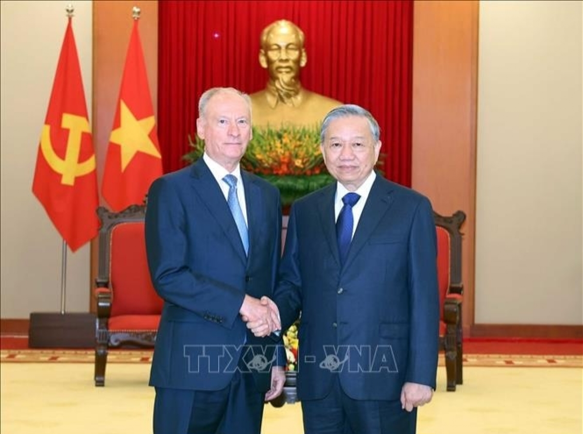 Illustrative photo: General Secretary and President To Lam meets with Presidential Aide and Chairman of the Russian Federation's Maritime Board Nikolai Patrushev on September 16, 2025. (File photo: VNA)
