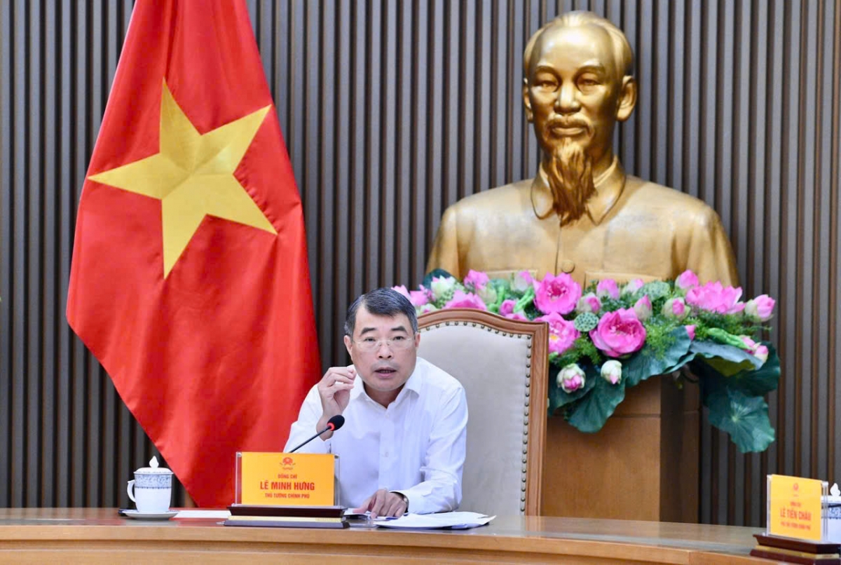 Prime Minister Le Minh Hung speaks at a meeting with the Ministry of Health on September 8, 2026. (Photo: VOV)