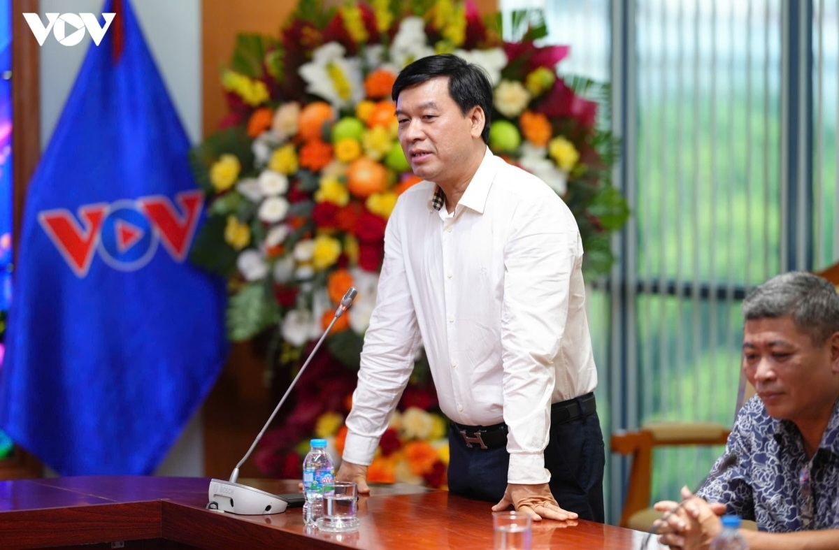 Đáp lại tình cảm của Bộ đội Biên phòng, ông Ngô Minh Hiển - Phó Tổng Giám đốc VOV khẳng định, Đài luôn luôn bền bỉ đưa thông tin đến vùng sâu, vùng xa, nơi cán bộ, chiến sĩ đang làm nhiệm vụ. Các chương trình, phóng sự phối hợp với Bộ đội Biên phòng góp phần lan tỏa hình ảnh người lính nơi tuyến đầu và nhiệm vụ bảo vệ biên cương. VOV mong muốn 2 đơn vị tiếp tục phối hợp, đồng hành, tăng cường các chương trình phản ánh đời sống, công tác của cán bộ, chiến sĩ biên phòng, qua đó lan tỏa những câu chuyện đẹp về người lính nơi biên giới.