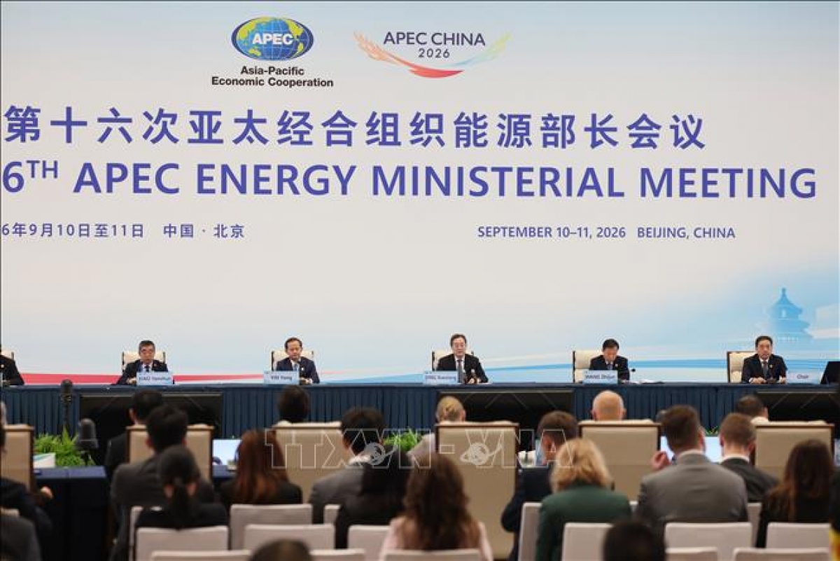 Wang Hongzhi, président de la réunion des ministres de l'Énergie de l'APEC 2026 et directeur de l'Administration nationale de l'énergie de Chine, s'exprime lors de la réunion des ministres de l'Énergie de l'APEC à Pékin (Chine), le 10 septembre 2026. Photo: Xinhua/AVI