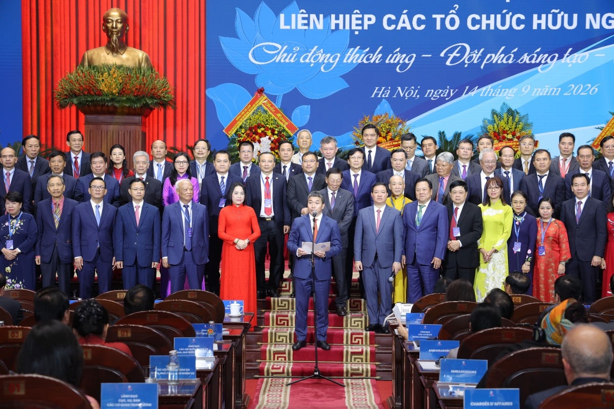 Ông Phan Anh Sơn, Chủ tịch Liên hiệp các tổ chức hữu nghị Việt Nam khóa VII, nhiệm kỳ 2026-2031 phát biểu nhận nhiệm vụ. Ảnh: Đinh Hòa