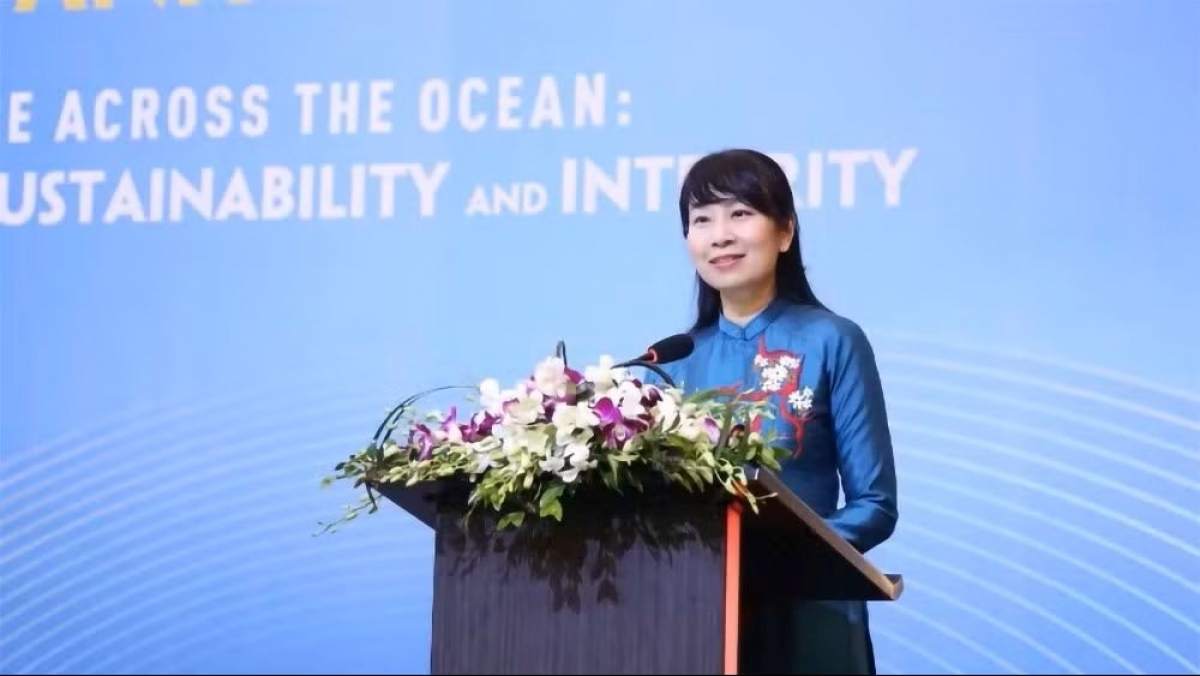 阮氏兰英副教授、博士当选为国际海洋法法庭法官