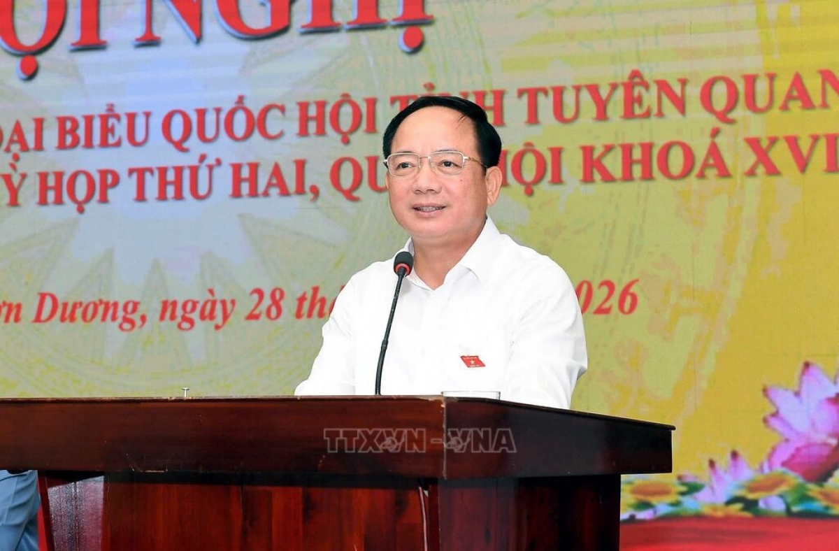 Ủy viên Bộ Chính trị, Bí thư Trung ương Đảng, Trưởng Ban Tuyên giáo Trung ương Trịnh Văn Quyết phát biểu tại hội nghị tiếp xúc cử tri. Ảnh: Quang Cường/TTXVN