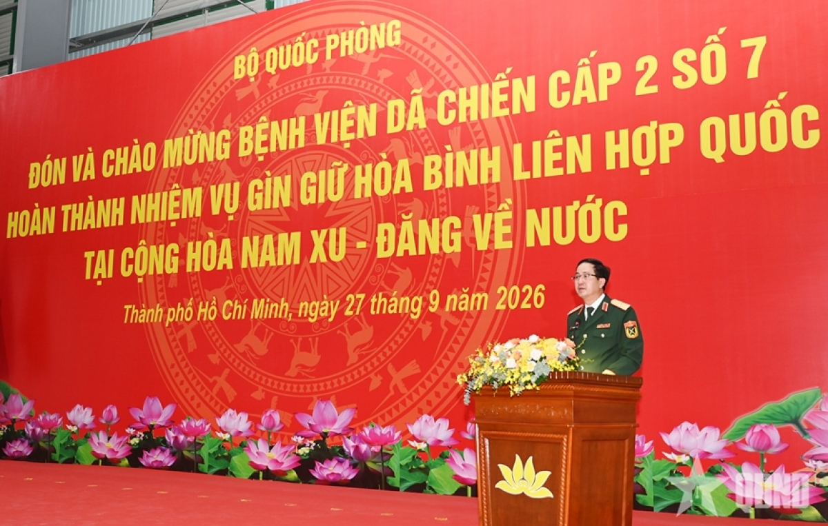 Major General Pham Manh Thang, Director of the Vietnam Department of Peacekeeping Operations, speaks at the ceremony. (Photo: qdnd.vn)