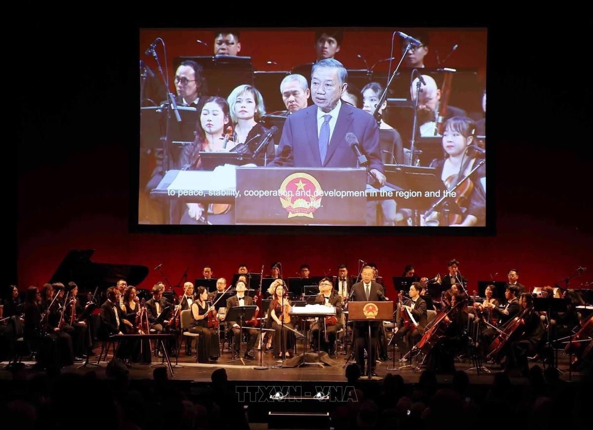 General Secretary and President To Lam speaks at the arts and culture event “Vietnam: A life in cinema-A journey celebrating cinema and music” and meets with the Vietnamese community in the US. (Photo: Thong Nhat/VNA)