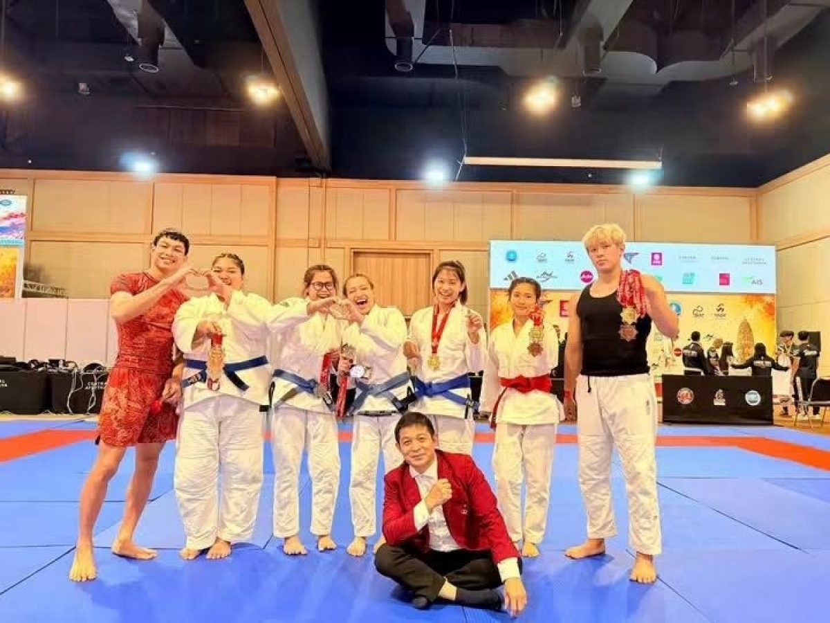 Das vietnamesische Jiu-Jitsu-Team gewinnt beim Asian Grand Prix 2026 neun Goldmedaillen. (Foto: thethaovanhoa.vn)