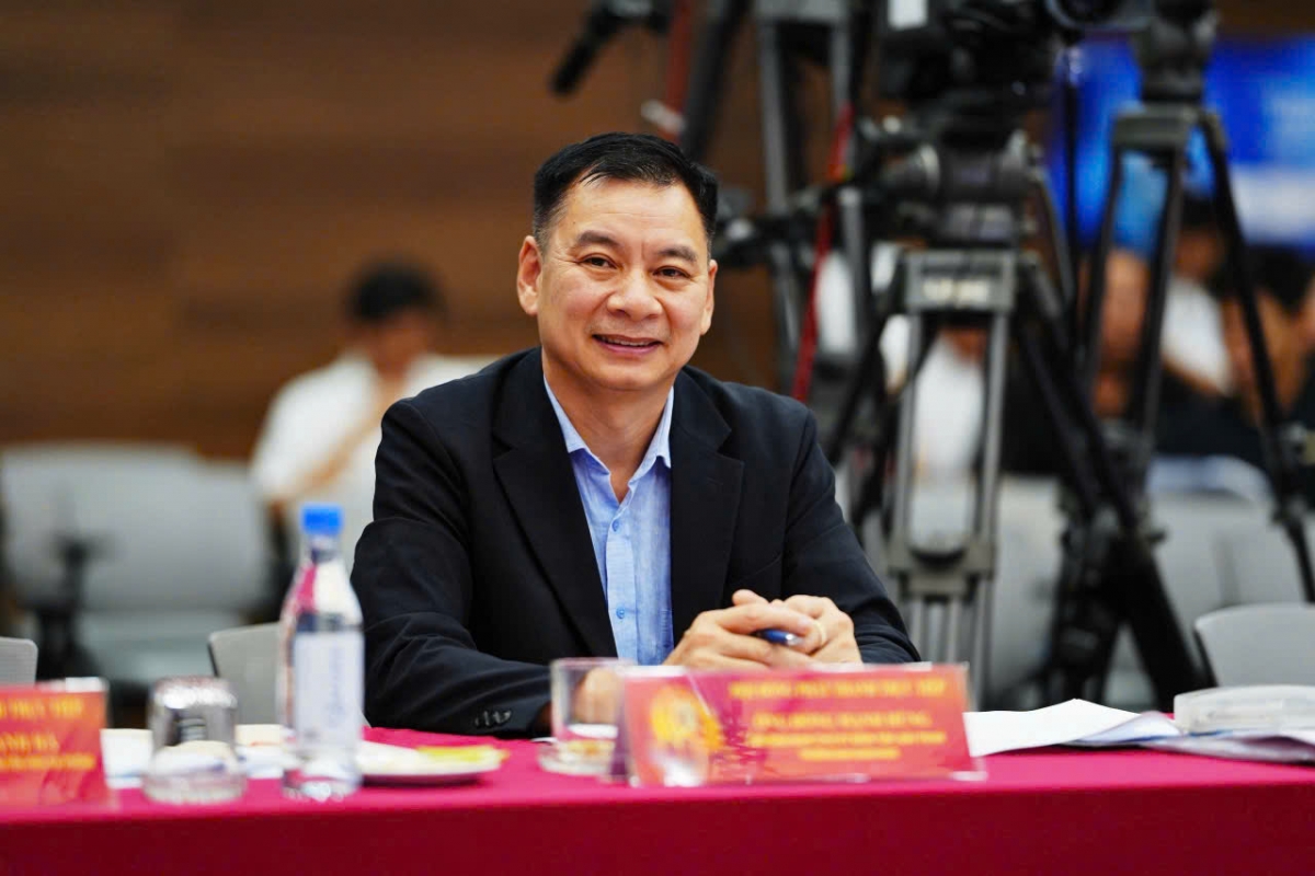 Nhà báo, Ts. Đồng Mạnh Hùng