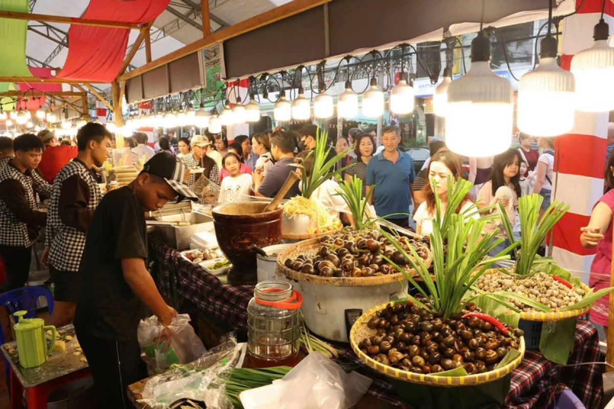 งานมหกรรมอาหารดวงจันทร์เลิศรส–การชุมนุมแห่งภาคตะวันตก จะมีขึ้นในระหว่างวันที่ 25 กันยายน - 4 ตุลาคม