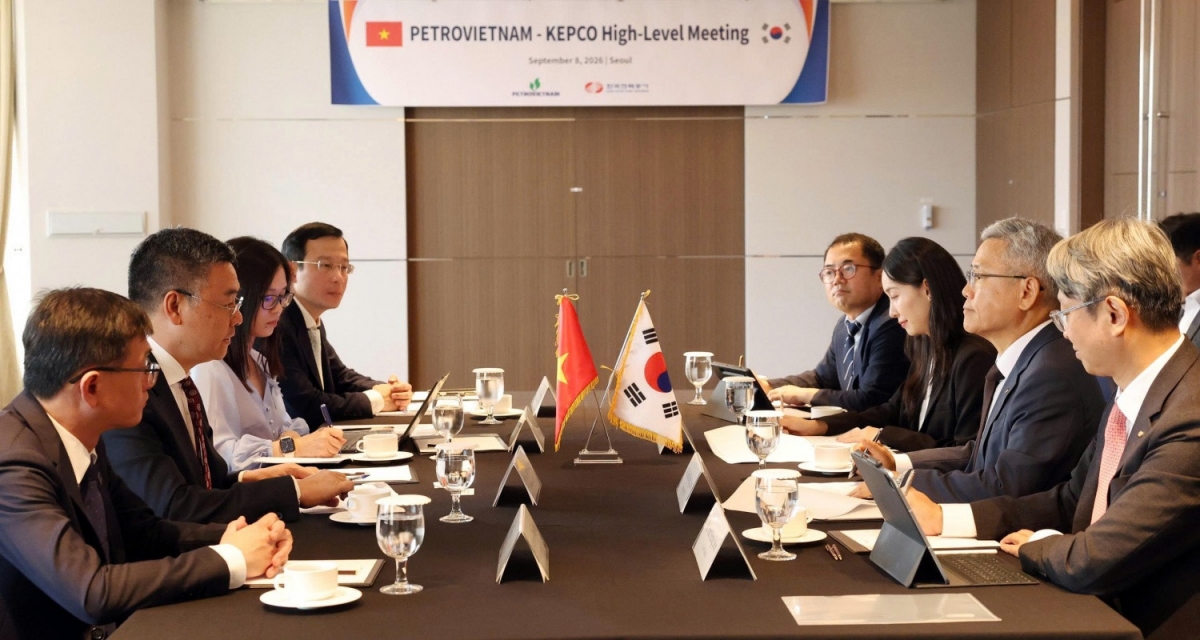 레 마인 끄엉(Lê Mạnh Cường) 페트로베트남 총괄사장은 김동철 KEPCO 사장 간의 면담