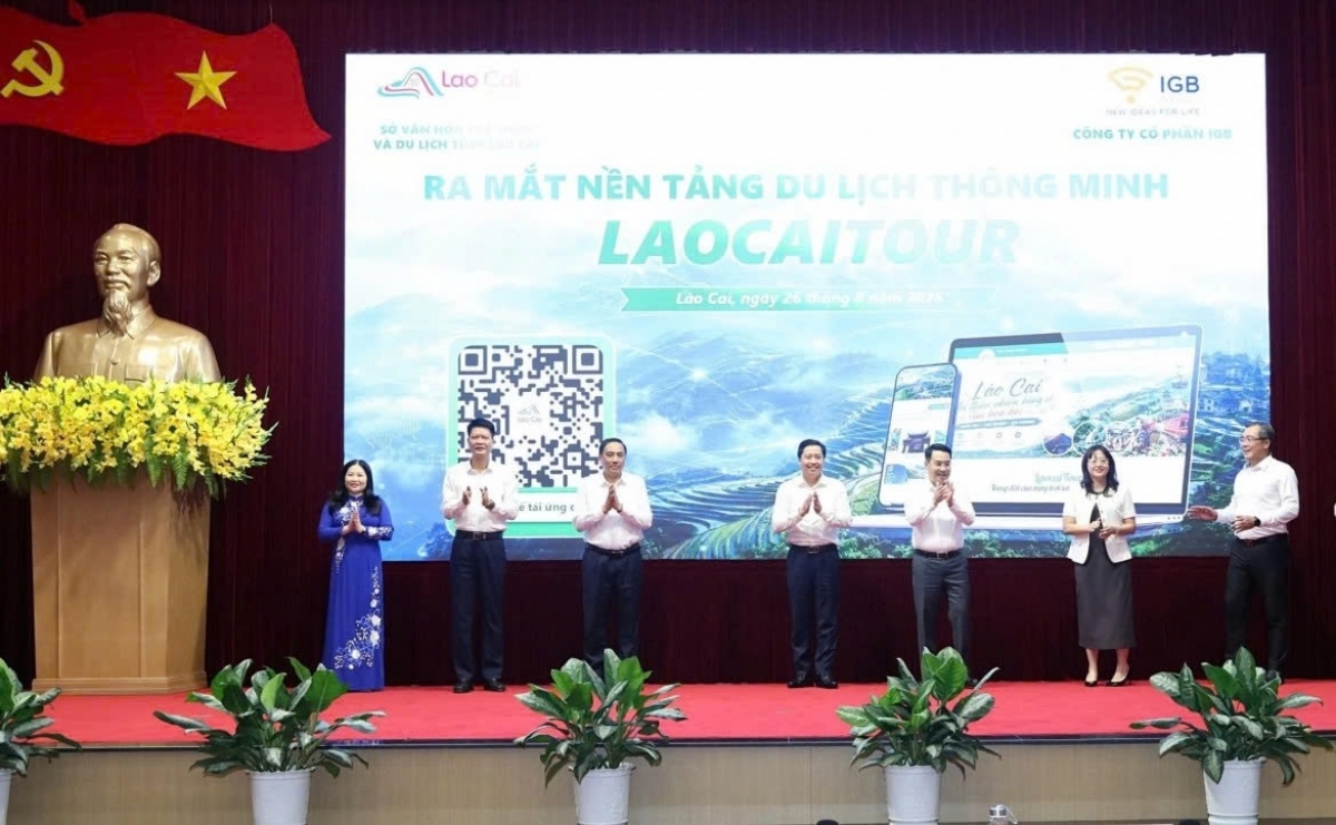 Die digitale Technologie eröffnet neue Möglichkeiten, Touristen mit den Landschaften, der Kultur und den Produkten der lokalen Gemeinschaften von Lao Cai zu verbinden. (Foto: VOV)