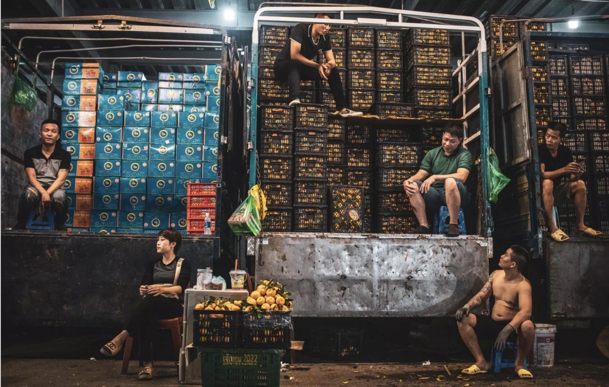 ตลาดลองเบียน (Photo: Alex Sheal)